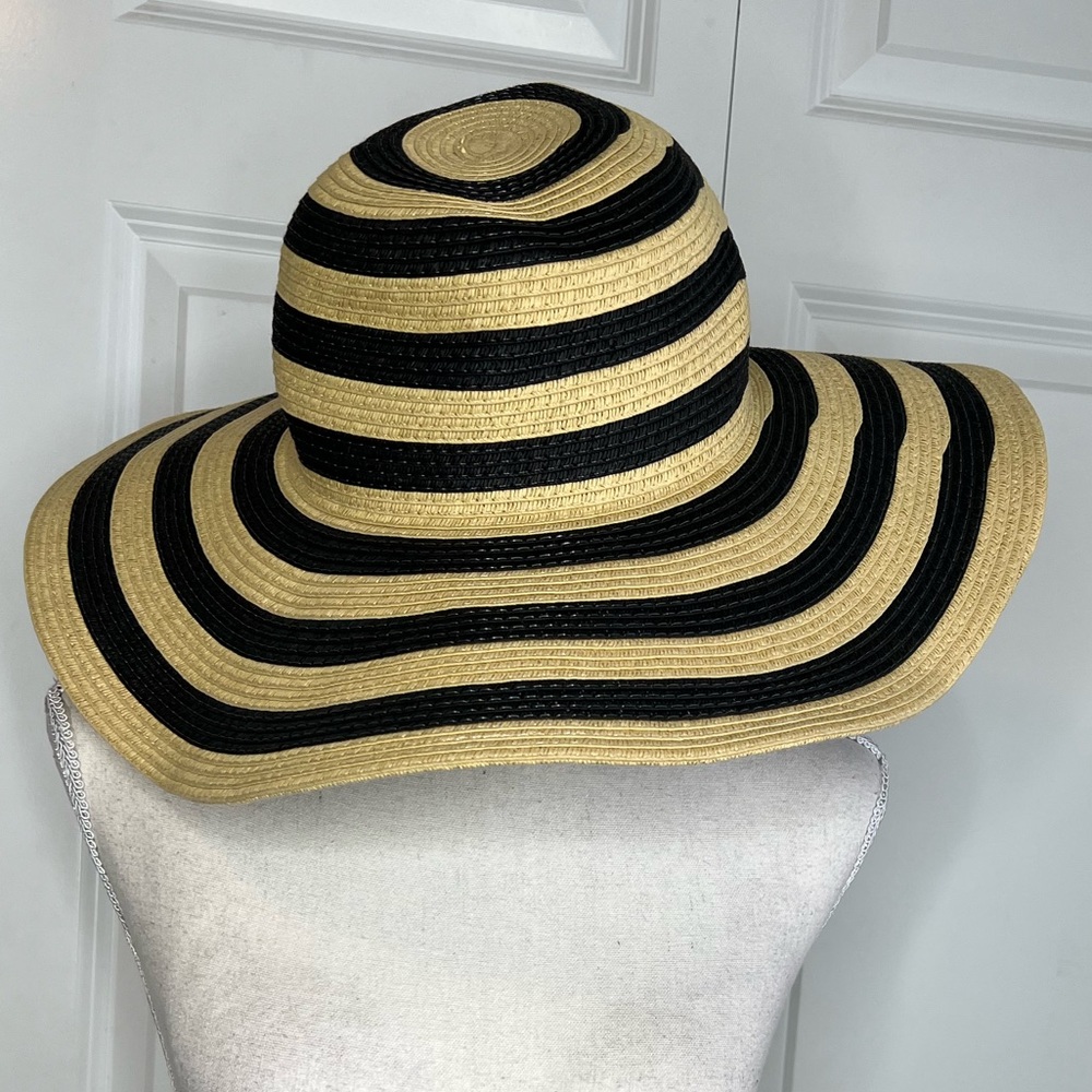 J. Crew Cream Black Striped Sun Hat Large Brim Floppy Beach Summer Paper Straw - Picture 7 of 7
